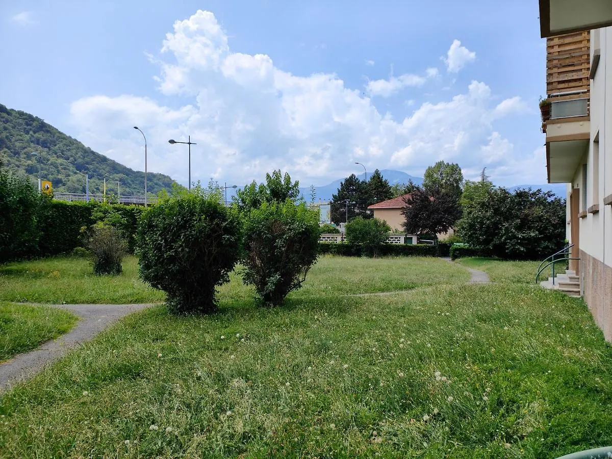 Appartement L'Edelweiss Campus & Parking Prive Securise à Gières France